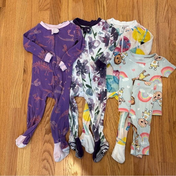Lot of Baby Girl‎ Pajamas (3 sleepers and 1 matching set!) - all gently used! - Picture 1 of 13
